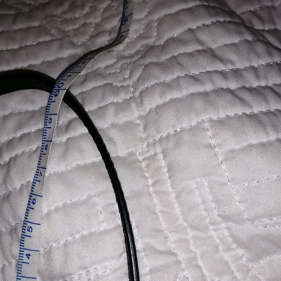 Michael Kors wallet on chain /clutch - Picture 13 of 16